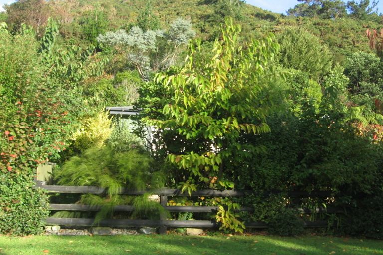 Photo of property in 82 Hine Road, Wainuiomata, Lower Hutt, 5014