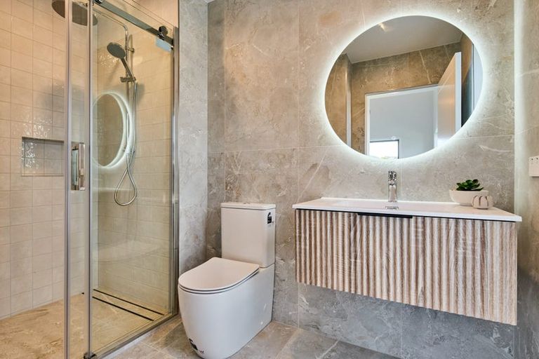 Photo of property in 26 Koreke Close, Kenepuru, Porirua, 5022