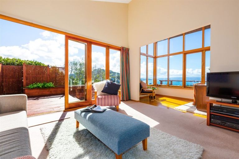 Photo of property in 12 Thorby Street, Northland, Wellington, 6012