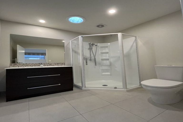 Photo of property in 12 Mangatiti Street, Papakura, 2110