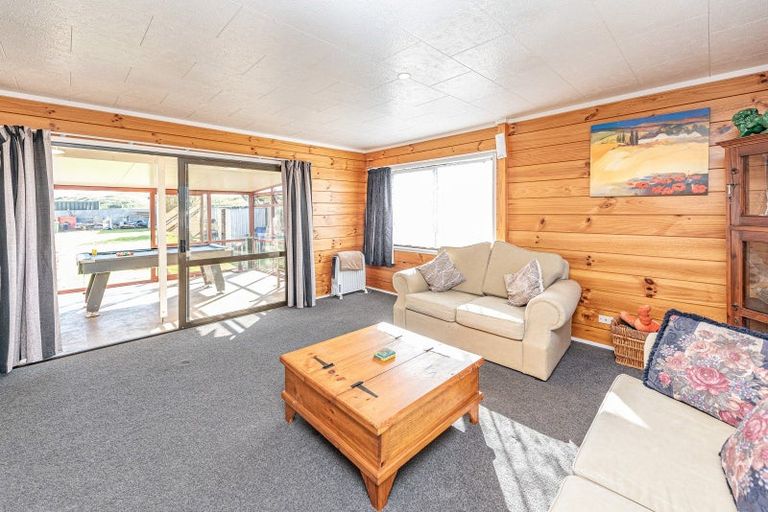 Photo of property in 49 Manuka Street, Castlecliff, Whanganui, 4501
