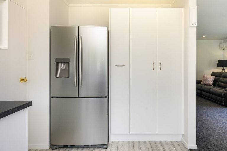 Photo of property in 11 Jordan Way, Kelvin Grove, Palmerston North, 4414