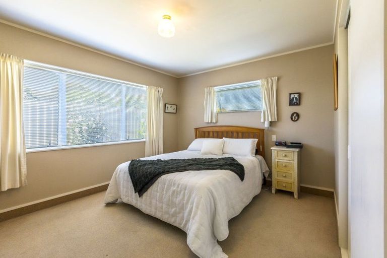 Photo of property in 2/2 Anzac Avenue, Onekawa, Napier, 4110