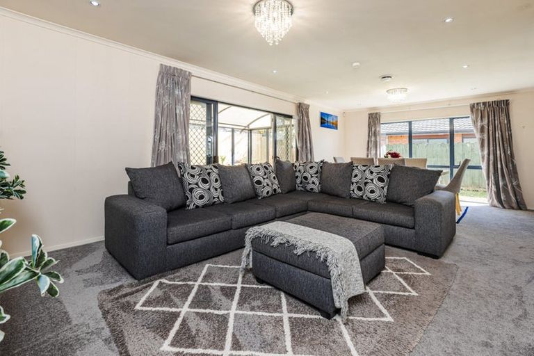 Photo of property in 5 Footwide Place, Weymouth, Auckland, 2103