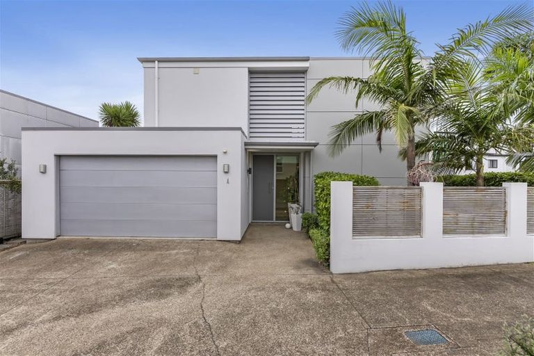 Photo of property in 151a Clovelly Road, Bucklands Beach, Auckland, 2012