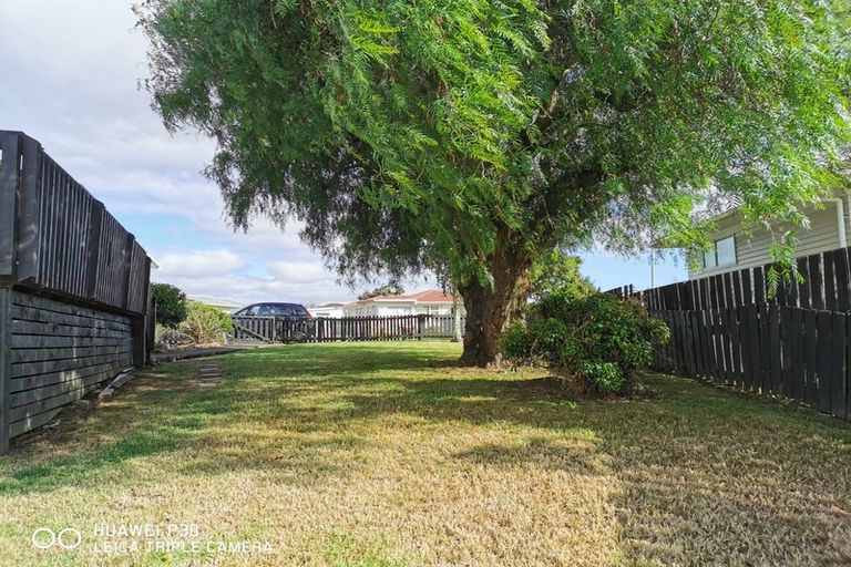 Photo of property in 24 Ronald Place, Manurewa, Auckland, 2102