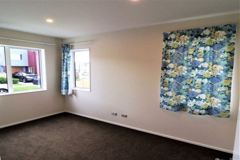 Photo of property in 37 Lockheed Street, Hobsonville, Auckland, 0618