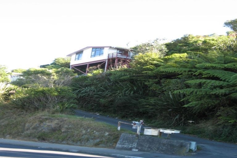 Photo of property in 113a Newlands Road, Newlands, Wellington, 6037