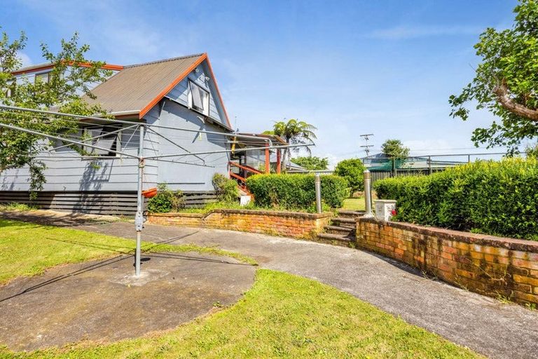 Photo of property in 16 Ropata Street, Hawera, 4610