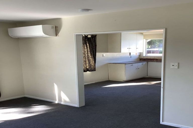 Photo of property in 72 Waratah Street, Avondale, Christchurch, 8061