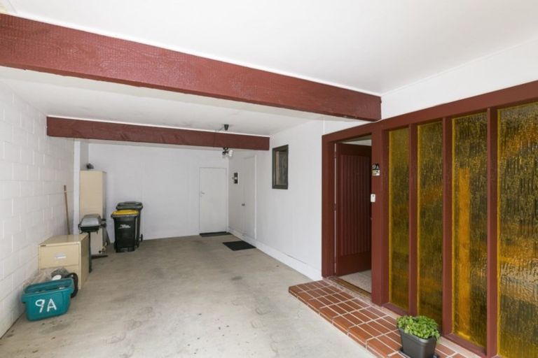 Photo of property in 9a Ridd Crescent, Karori, Wellington, 6012