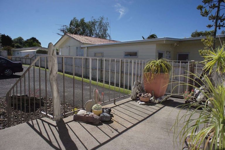 Photo of property in 2/12 Chesley Place, Half Moon Bay, Auckland, 2012