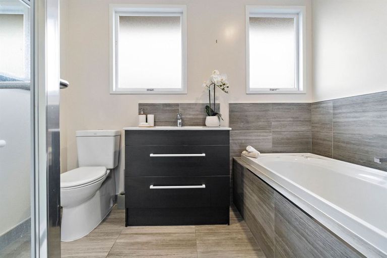 Photo of property in 7 Farnborough Street, Aranui, Christchurch, 8061