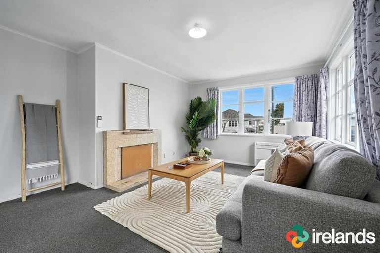 Photo of property in 30 Bateman Avenue, Bryndwr, Christchurch, 8053