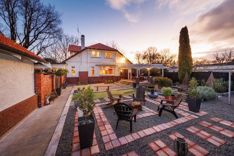 Photo of property in 3 Elmira Avenue, Hokowhitu, Palmerston North, 4410