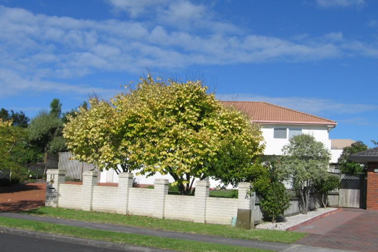 Photo of property in 11 Bronte Place, Somerville, Auckland, 2014