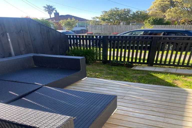 Photo of property in 2/2 Anthony Place, Pakuranga, Auckland, 2010