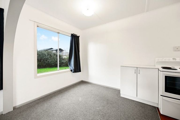 Photo of property in 23 Berkley Avenue, Hillcrest, Hamilton, 3216