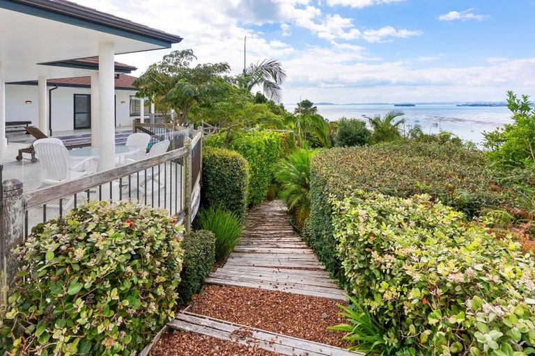 Photo of property in 220 Sandspit Road, Shelly Park, Auckland, 2014