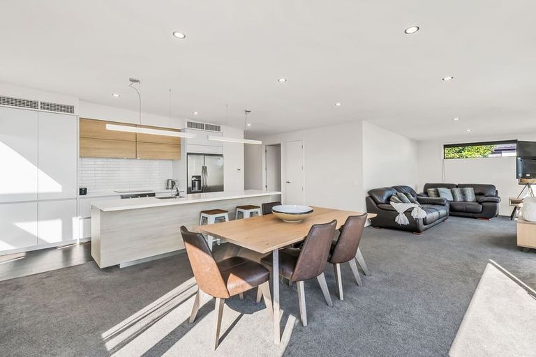 Photo of property in 4/275 Kilmore Street, Christchurch Central, Christchurch, 8011