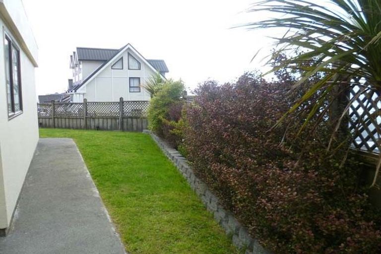 Photo of property in 11 Sirsi Terrace, Broadmeadows, Wellington, 6035