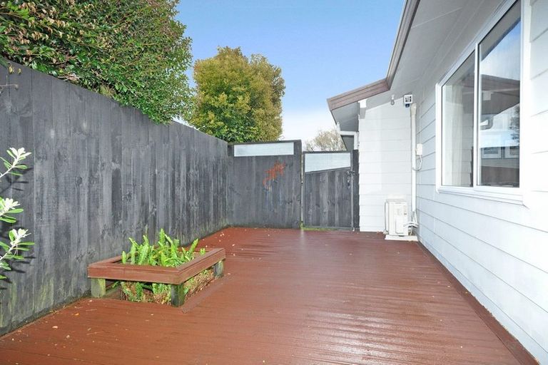 Photo of property in 176 Solar Road, Glen Eden, Auckland, 0602