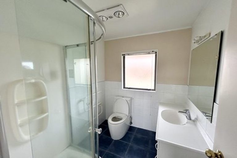 Photo of property in 3/8 Solana Court, Botany Downs, Auckland, 2010