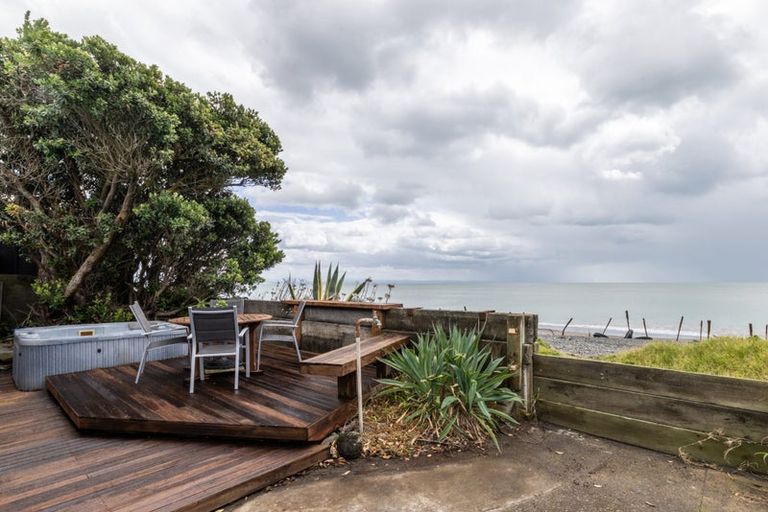 Photo of property in 285 Clifton Road, Te Awanga, 4102