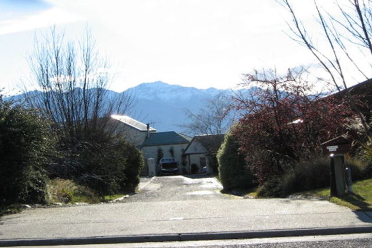Photo of property in 10 Kings Drive, Wanaka, 9305