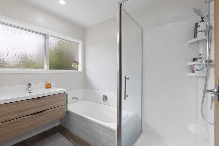 Photo of property in 4 Newcastle Road, Dinsdale, Hamilton, 3204