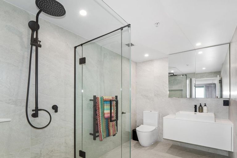 Photo of property in 204/136 Marine Parade, Mount Maunganui, 3116