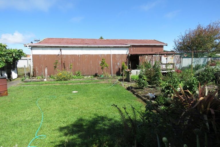 Photo of property in 120 Derby Street, Westport, 7825