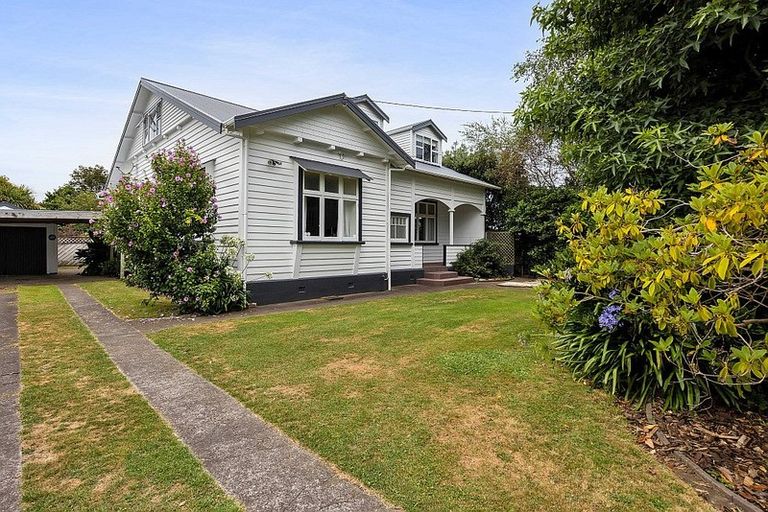 Photo of property in 2 Morrissey Street, Hawera, 4610