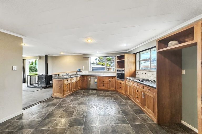 Photo of property in 45 Kilmarnock Street, Wallacetown, 9816