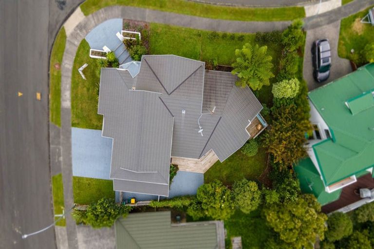 Photo of property in 2 Myers Grove, Churton Park, Wellington, 6037