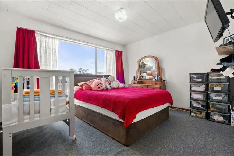 Photo of property in 6 Carbery Place, Manurewa, Auckland, 2102