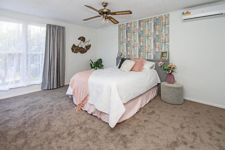 Photo of property in 50 Watts Road, Manurewa, Auckland, 2102