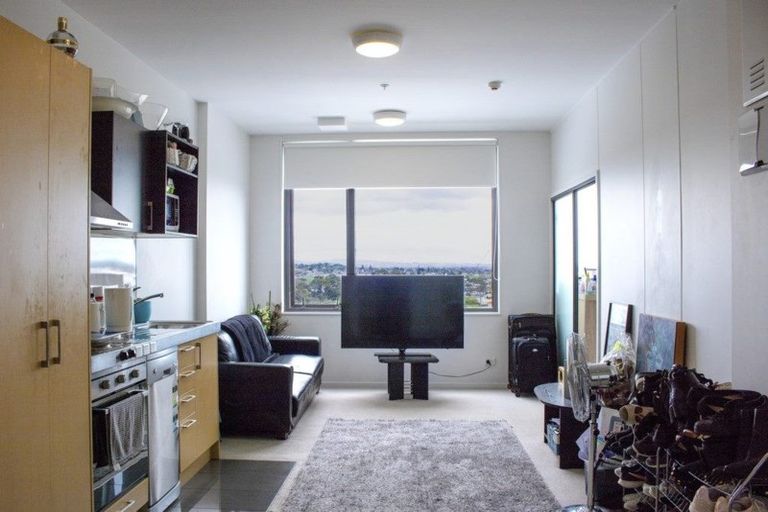 Photo of property in Twin Towers, 910/17 Putney Way, Manukau, Auckland, 2104