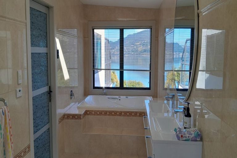 Photo of property in 4 Bewley Avenue, Macandrew Bay, Dunedin, 9014