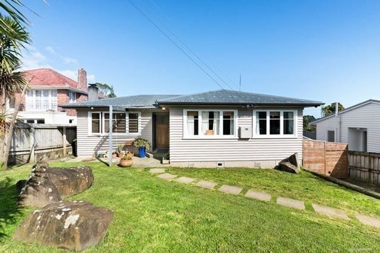 Photo of property in 147 Rosier Road, Glen Eden, Auckland, 0602