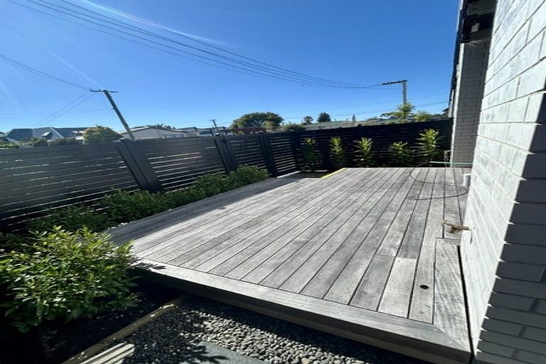 Photo of property in 15 Tiraumea Drive, Pakuranga, Auckland, 2010