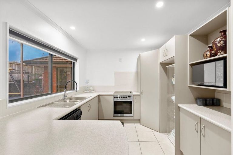 Photo of property in 6 Brunswick Rise, Mangere, Auckland, 2022