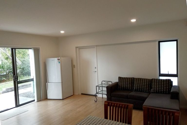 Photo of property in 16 Sydney Street, Hauraki, Auckland, 0622