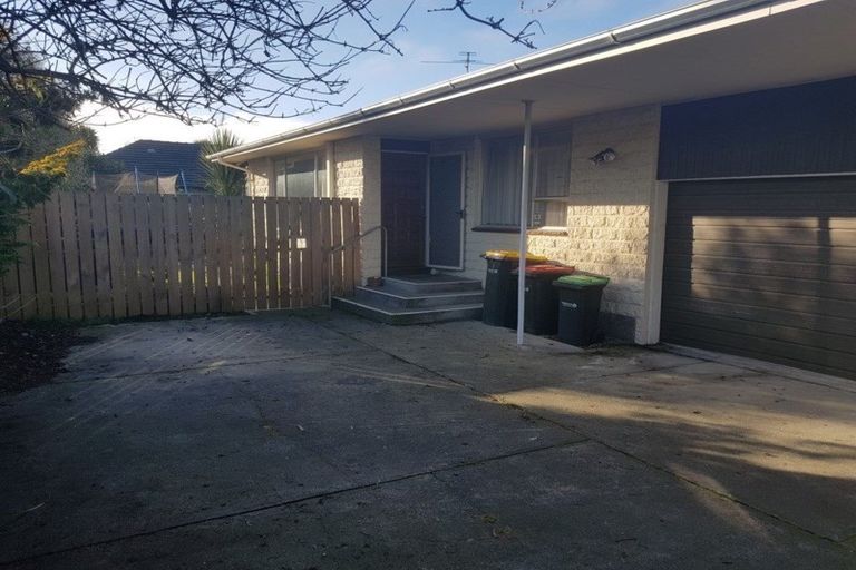 Photo of property in 28 Strathfield Avenue, Dallington, Christchurch, 8061