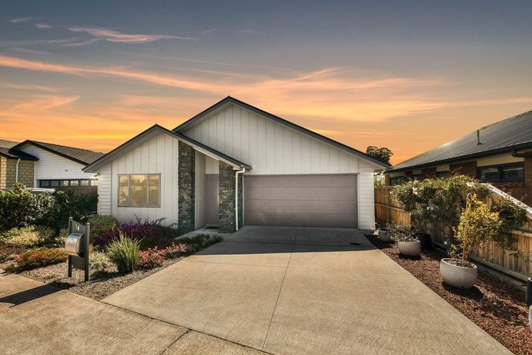 Photo of property in 14 Kiwa Crescent, Gulf Harbour, Whangaparaoa, 0930