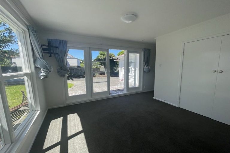 Photo of property in 41 Lucknow Terrace, Khandallah, Wellington, 6035