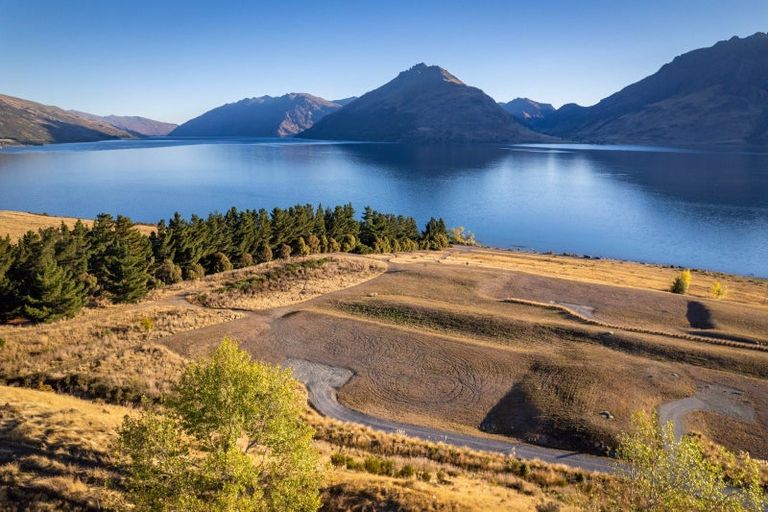 Photo of property in 1 Nathanael Place, Drift Bay, Queenstown, 9371