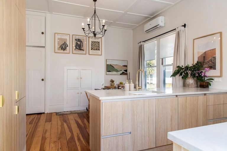 Photo of property in 70a Alfriston Road, Manurewa East, Auckland, 2102