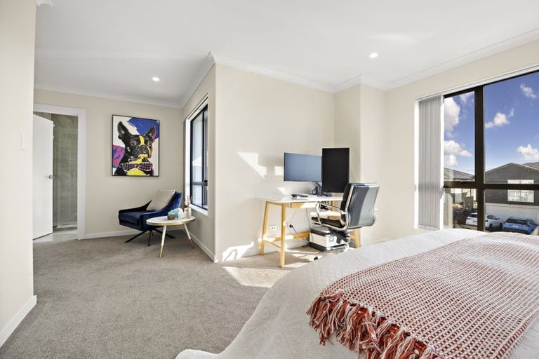 Photo of property in 30 Hikuawa Road, Flat Bush, Auckland, 2019