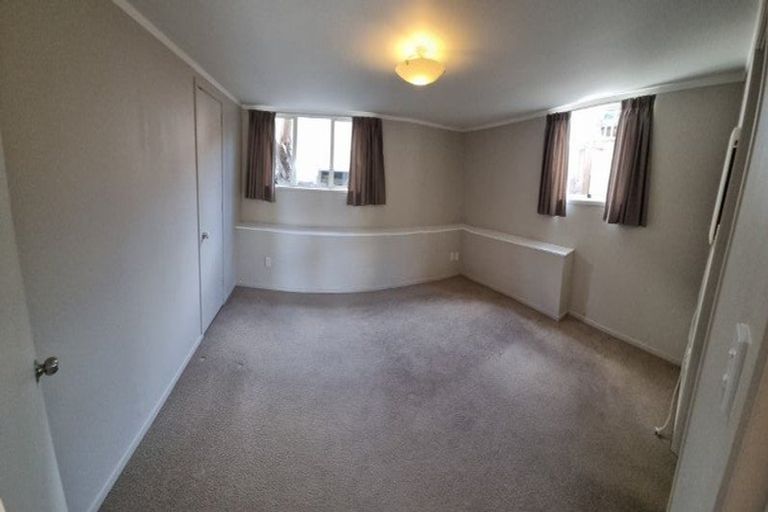 Photo of property in 32 Lewis Road, Pakuranga, Auckland, 2010